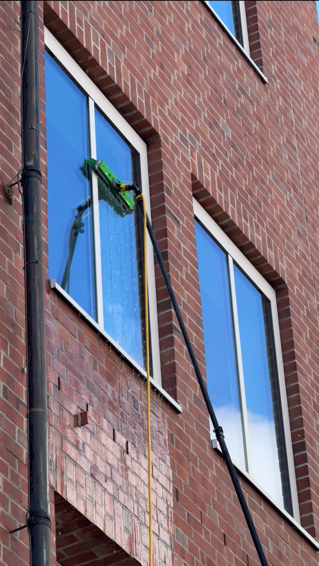 Glasreinigung Teleskop Osmose Reinwasser Hamburg Bürogebäude Hoch Hamburg – KIELS. Gebäudeservice Hamburg