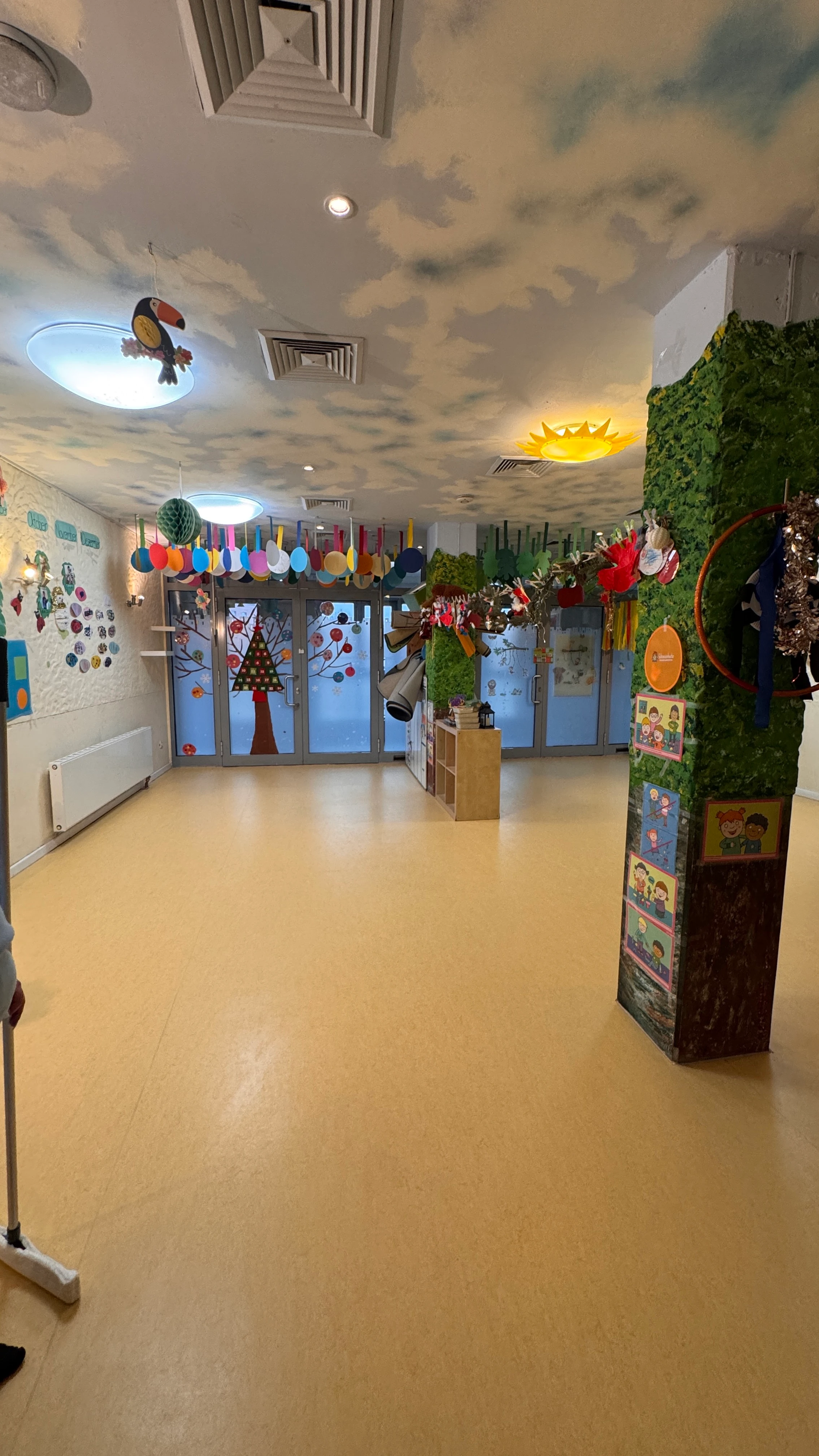 Kitareinigung Grundreinigung Beschichtung Vorher – KIELS. Gebäudeservice Hamburg