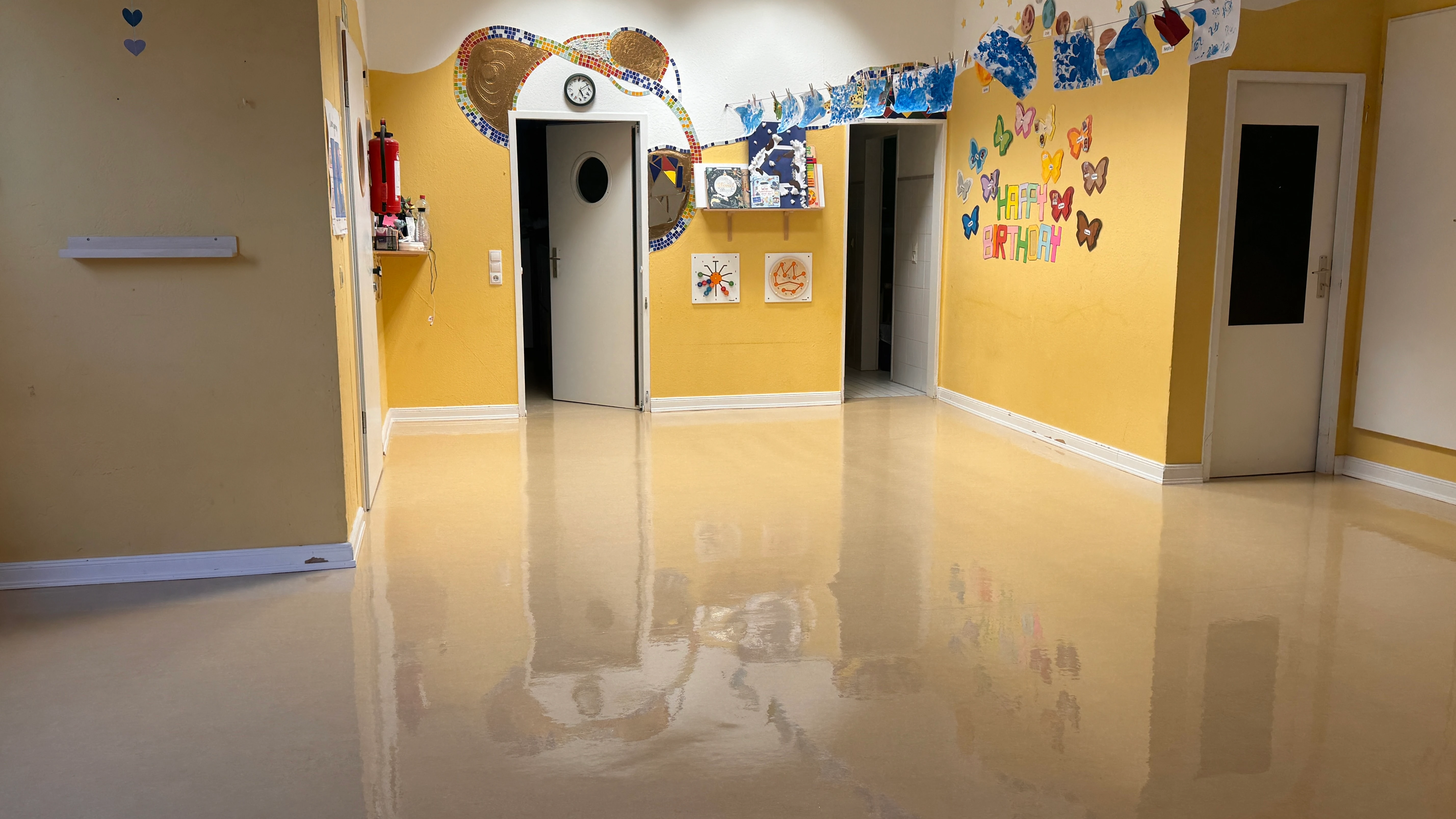 Beschichtung Pvc Kita Grundreinigung Nachher – KIELS. Gebäudeservice Hamburg