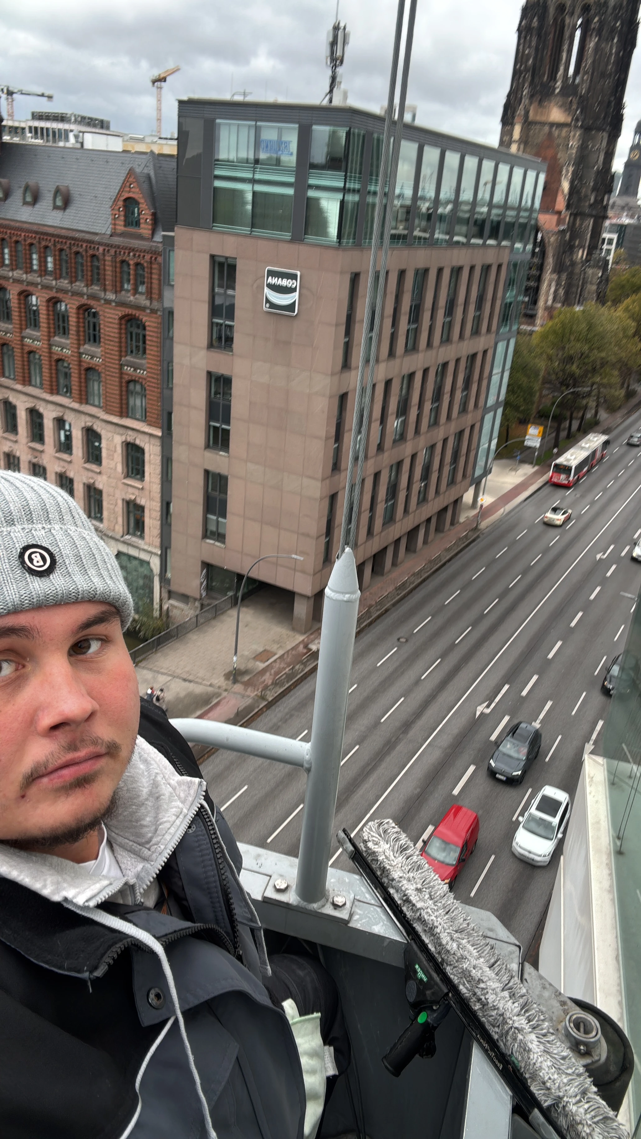 Korb Glas Fassadenreinigung Hamburg Hafencity Innenstadt – KIELS. Gebäudeservice Hamburg