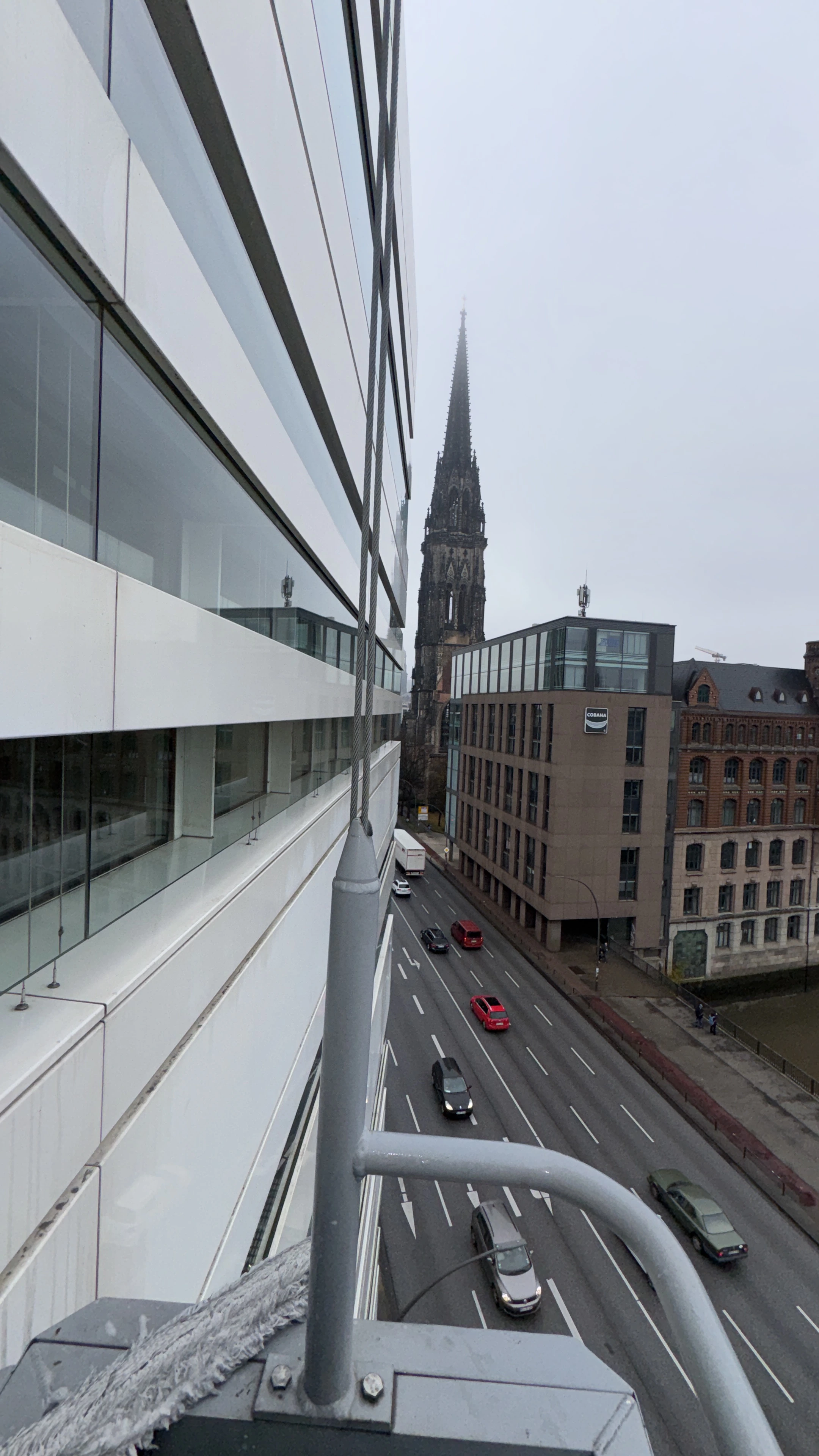 Korb Glasreinigung Fassade Hamburg – KIELS. Gebäudeservice Hamburg